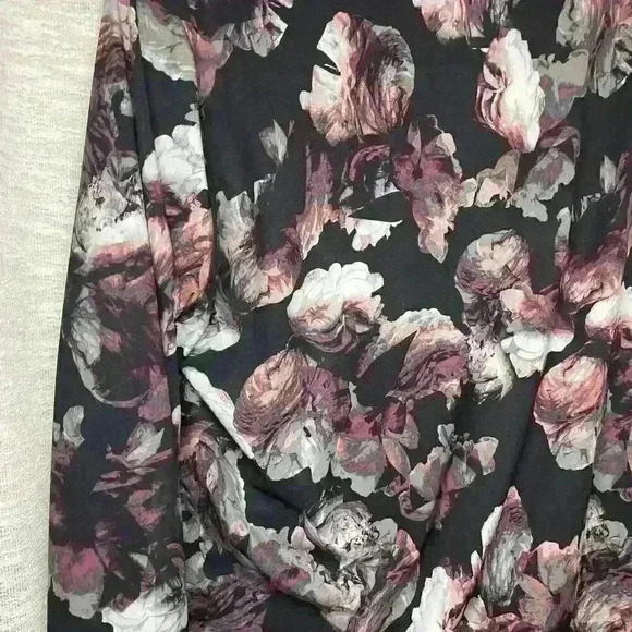 Victoria’s Secret Victoria Sport Floral Design Size Medium - Picture 11 of 15